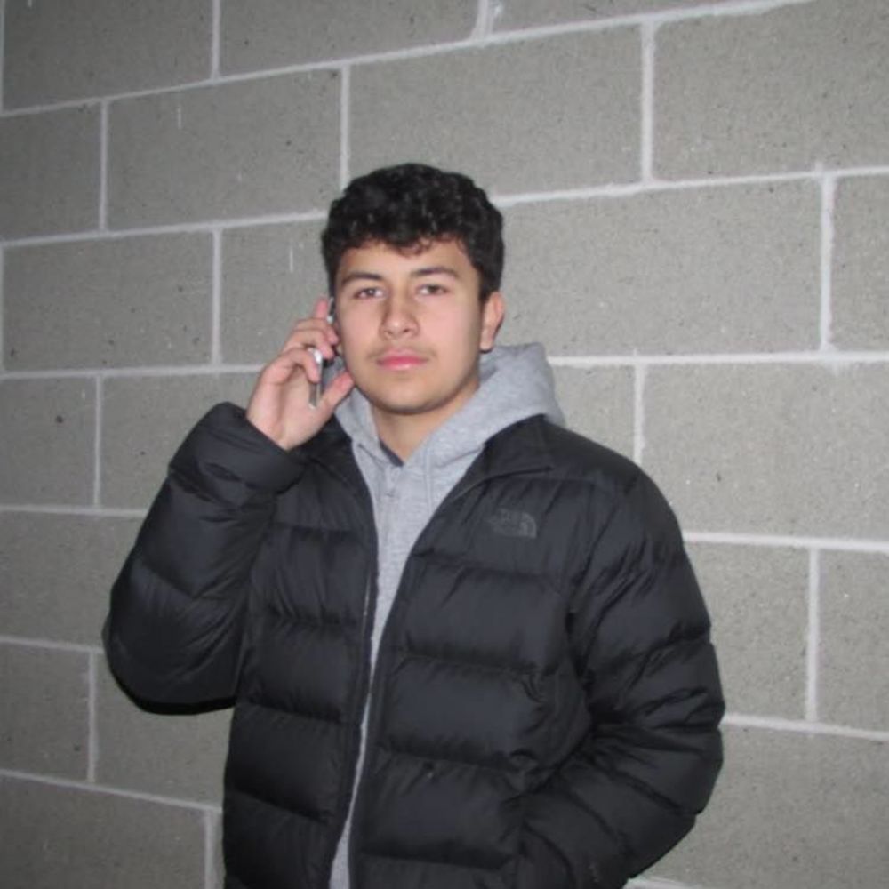 Meet your Posher, Carlos